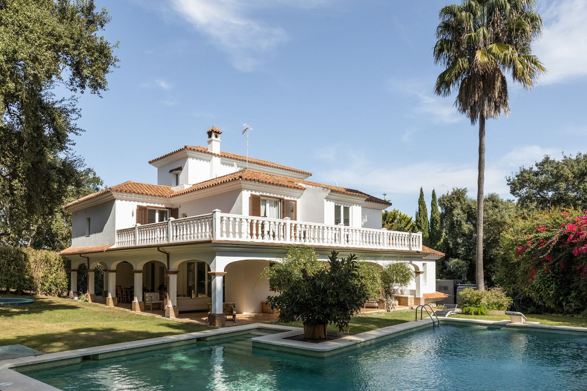 Villa for sale in Sotogrande 1,900,000€
